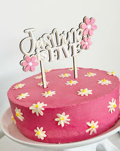 Load image into Gallery viewer, Flower Cake Topper // Personalisable // Daisy
