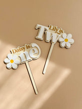 Load image into Gallery viewer, Personalised age ONE Daisy Cake Topper // ONE cake topper
