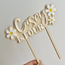 Load image into Gallery viewer, Flower Cake Topper // Personalisable // Daisy
