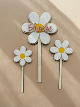 Load image into Gallery viewer, Personalised Daisy Cake Topper // x3 piece
