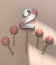 Load image into Gallery viewer, Flower Cupcake picks // Birthday decorations // Pink flowers
